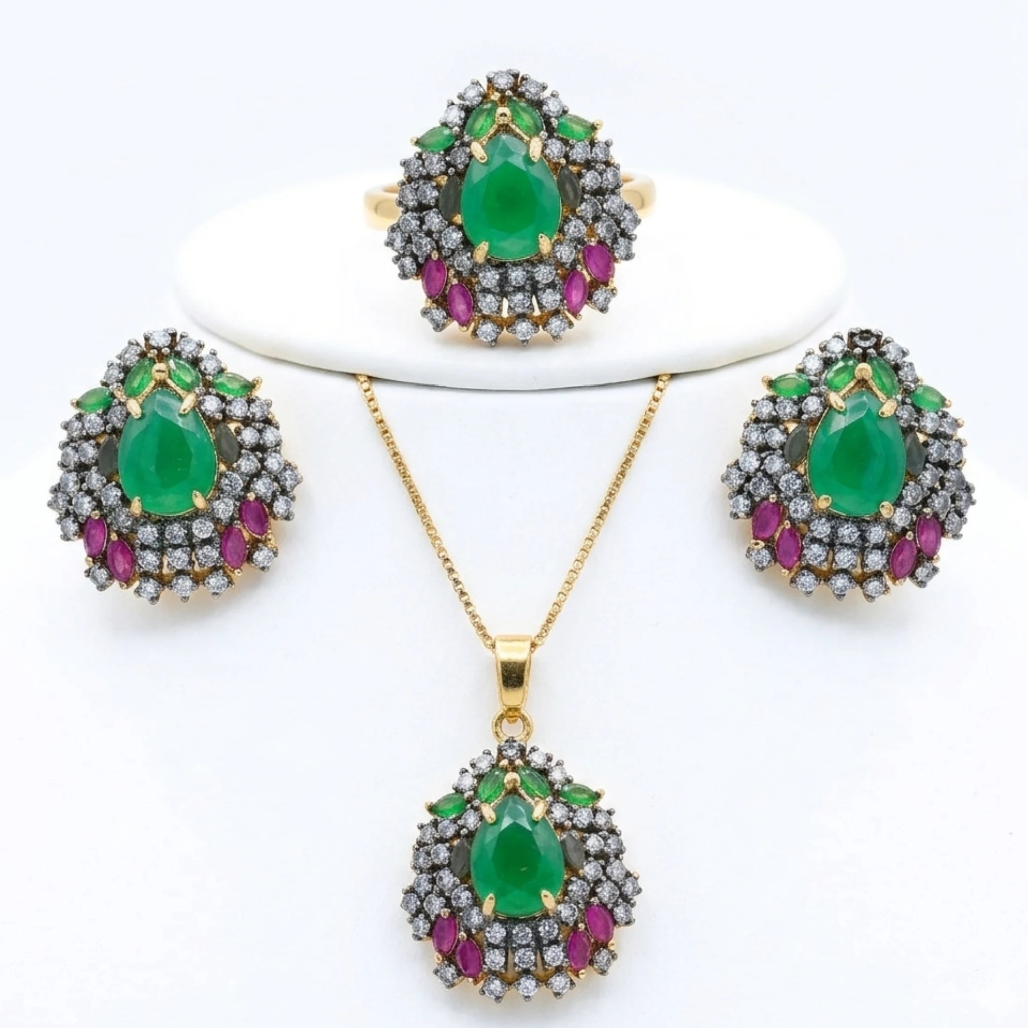 Royal Teardrop Jewellery Set